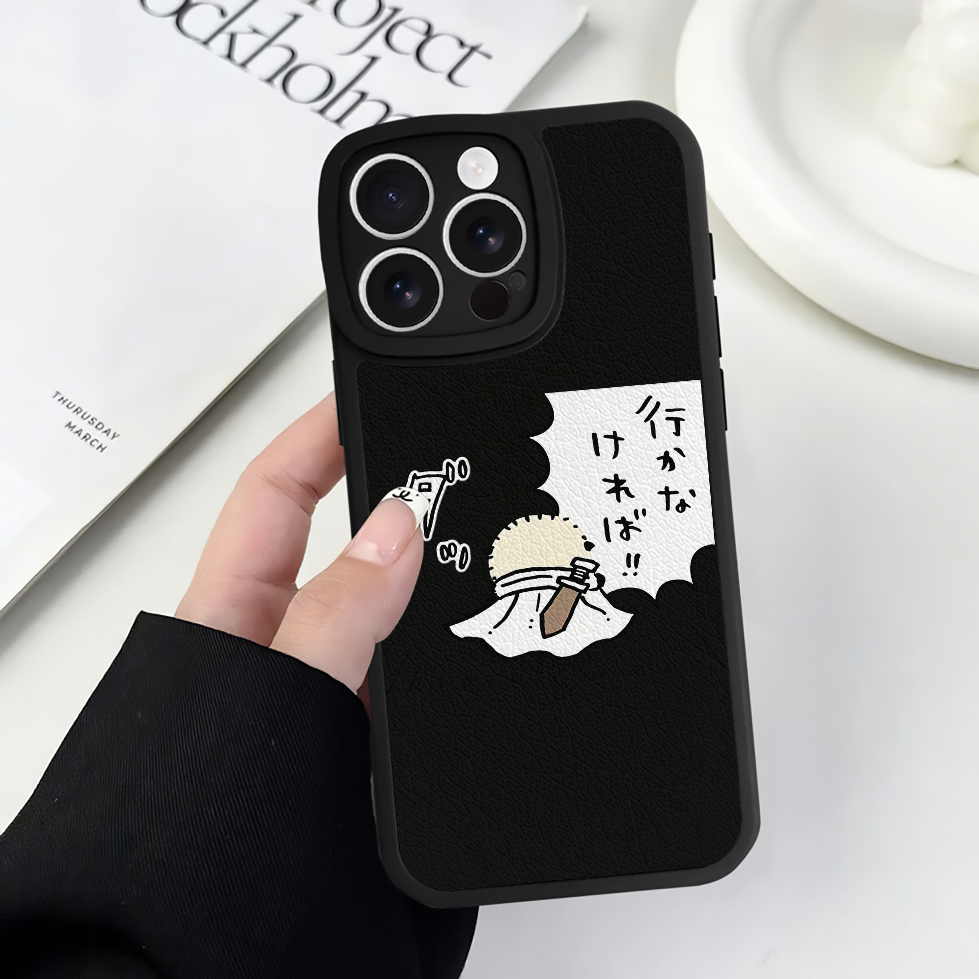 （画像用） ちいかわ ラッコ Chii-kawa Sea otter 【iPhone 16シリーズ対応】シリコンスマホケース（レザー調） 材質：シリコン